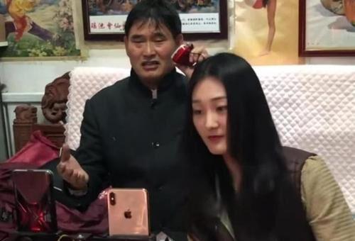 秋天妈妈汪俊闺蜜爆料视频,揭秘不为人知的幕后故事